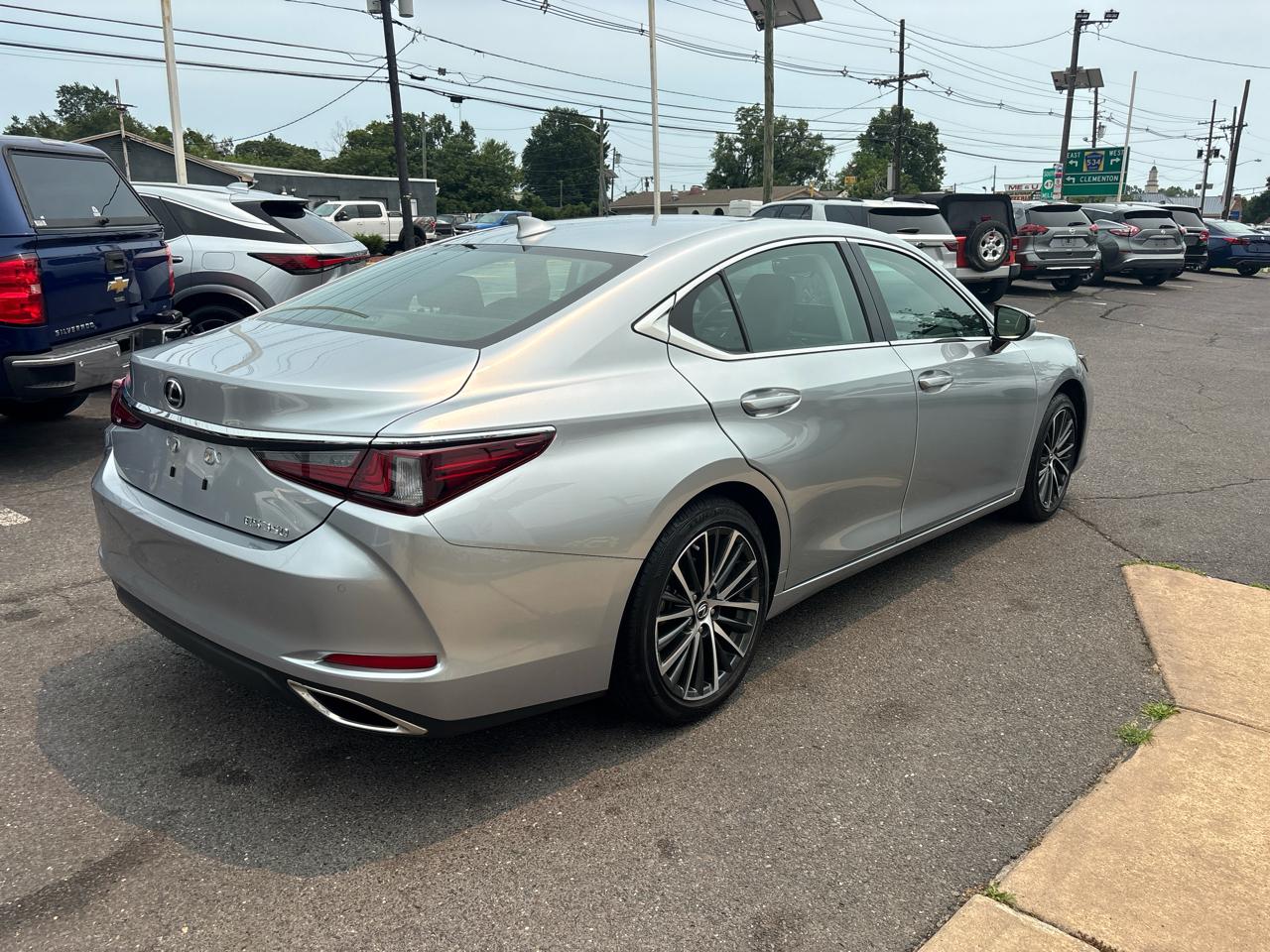 Lexus ES ES 350 FWD 2024