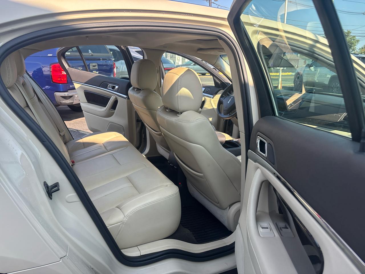 Lincoln MKS 4dr Sdn 3.5L AWD EcoBoost 2016