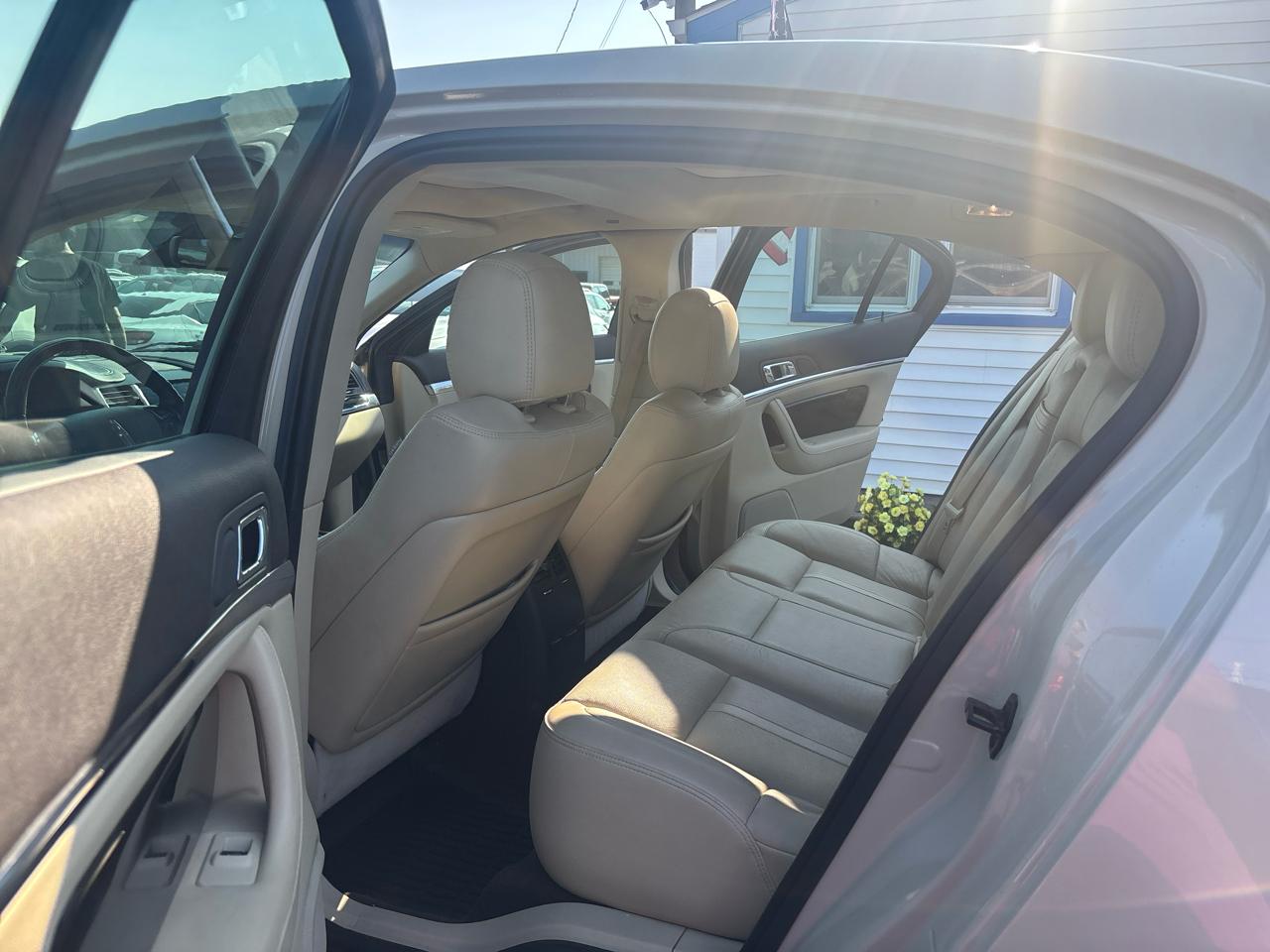 Lincoln MKS 4dr Sdn 3.5L AWD EcoBoost 2016