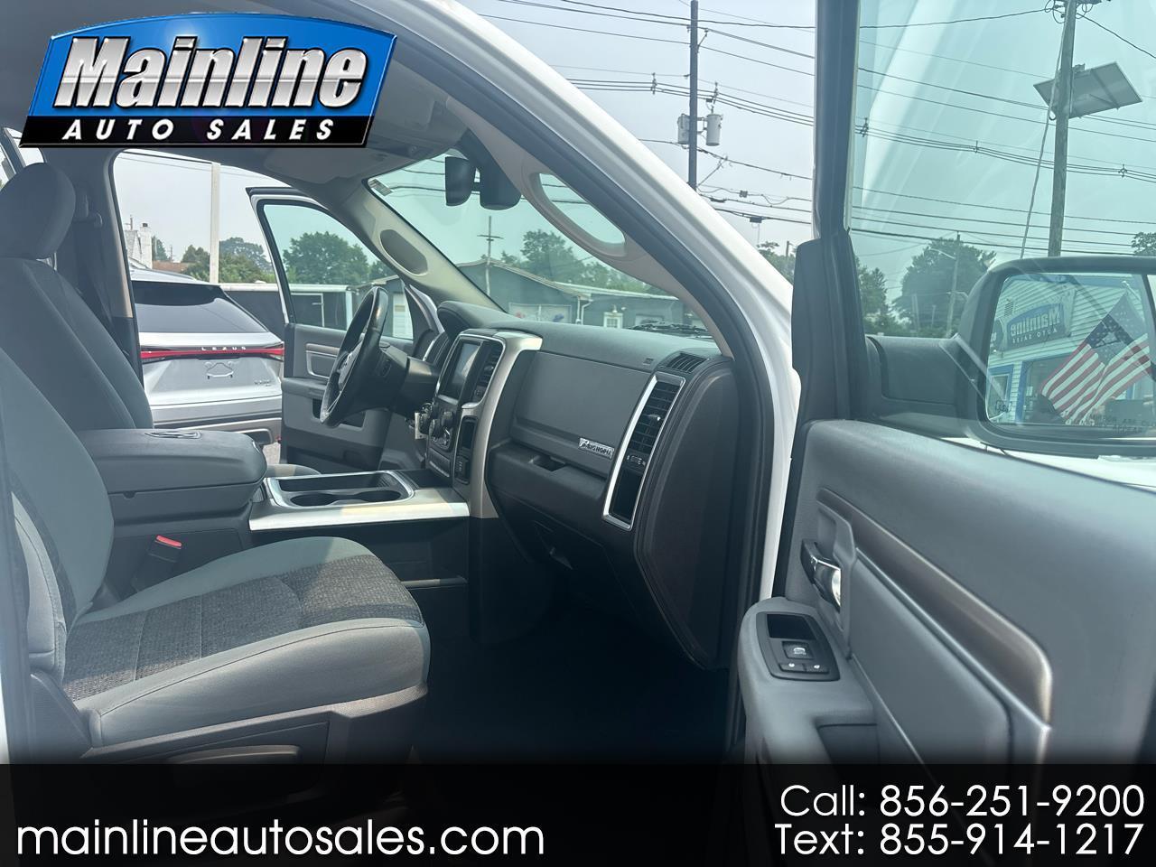 2017 RAM 1500 Big Horn 4x4 Quad Cab 6'4" Box