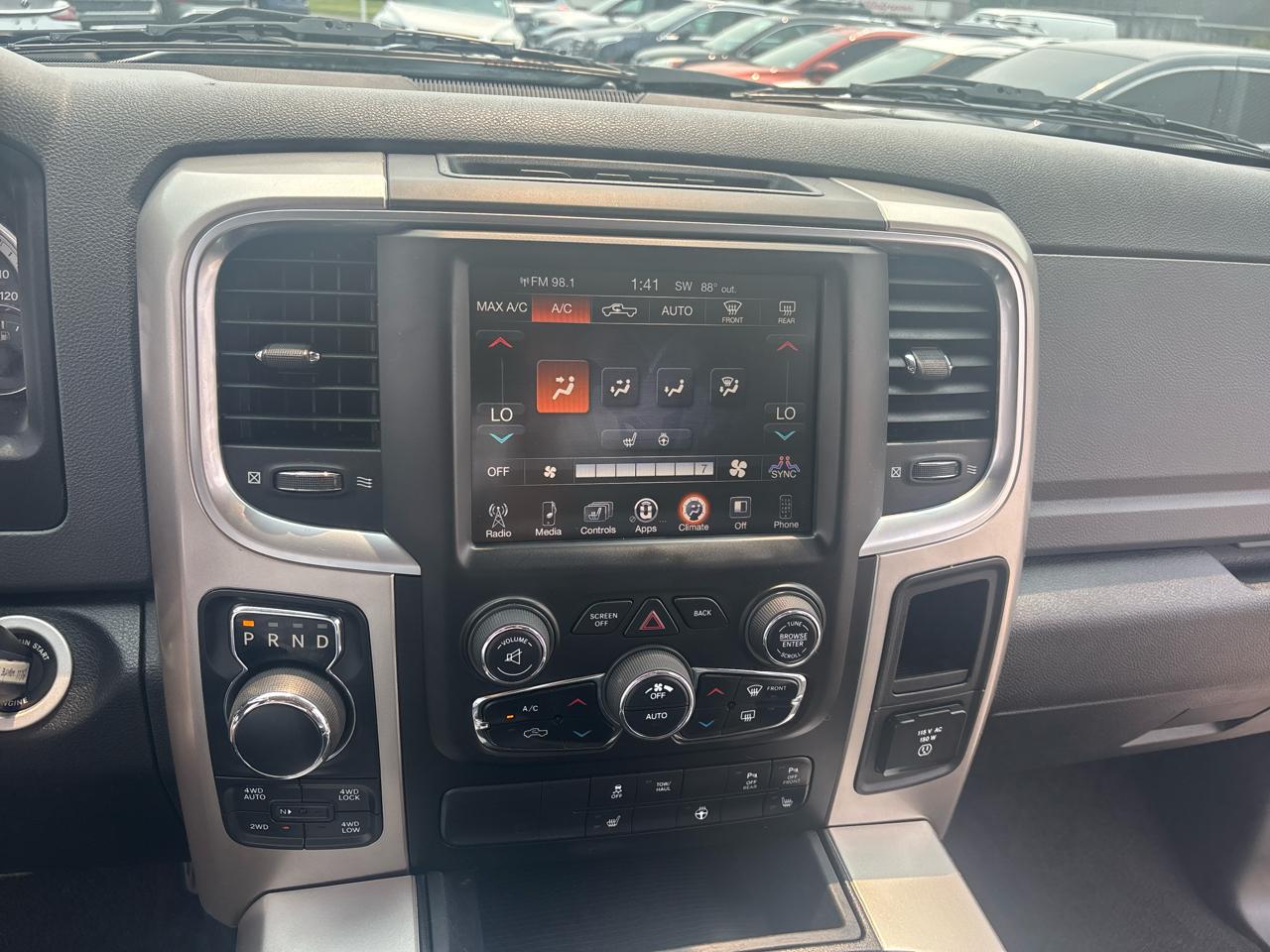 RAM 1500 Big Horn 4x4 Quad Cab 6'4" Box 2017
