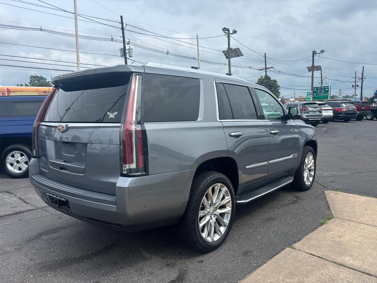 Cadillac Escalade 4WD 4dr Premium Luxury 2018