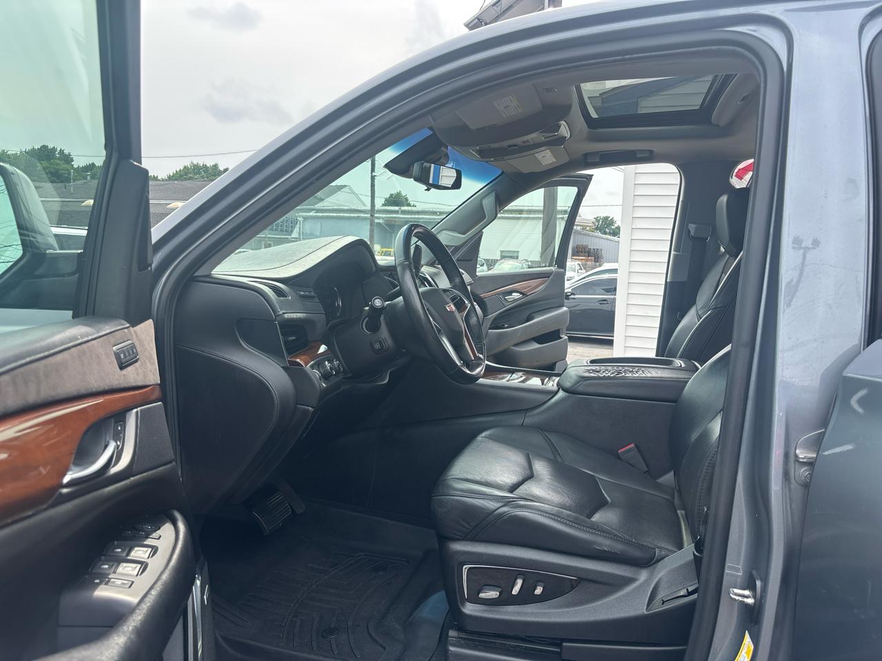 Cadillac Escalade 4WD 4dr Premium Luxury 2018