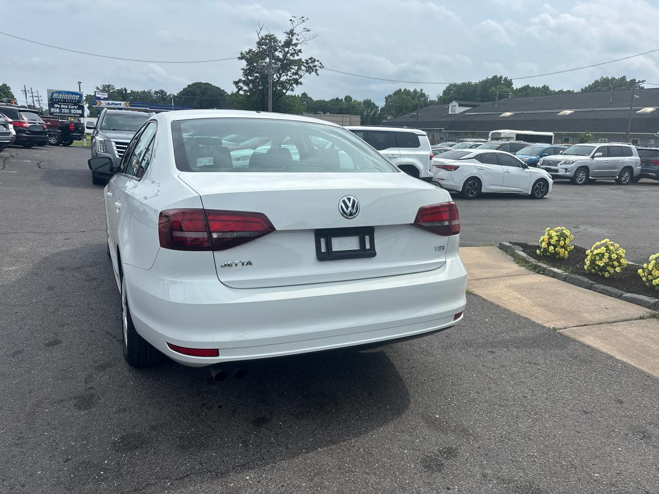 Volkswagen Jetta Sedan 4dr Auto 1.4T S 2016
