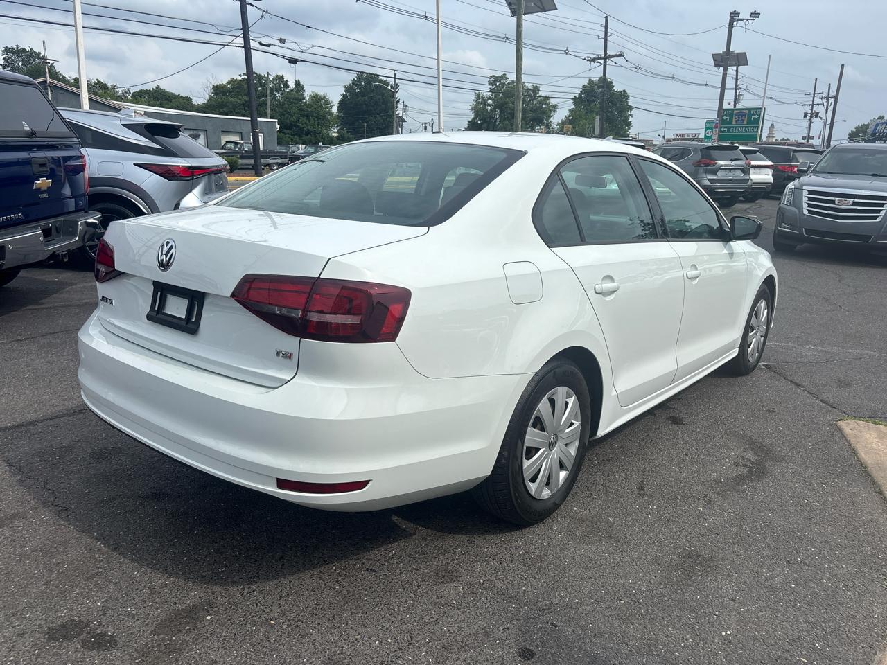 Volkswagen Jetta Sedan 4dr Auto 1.4T S 2016