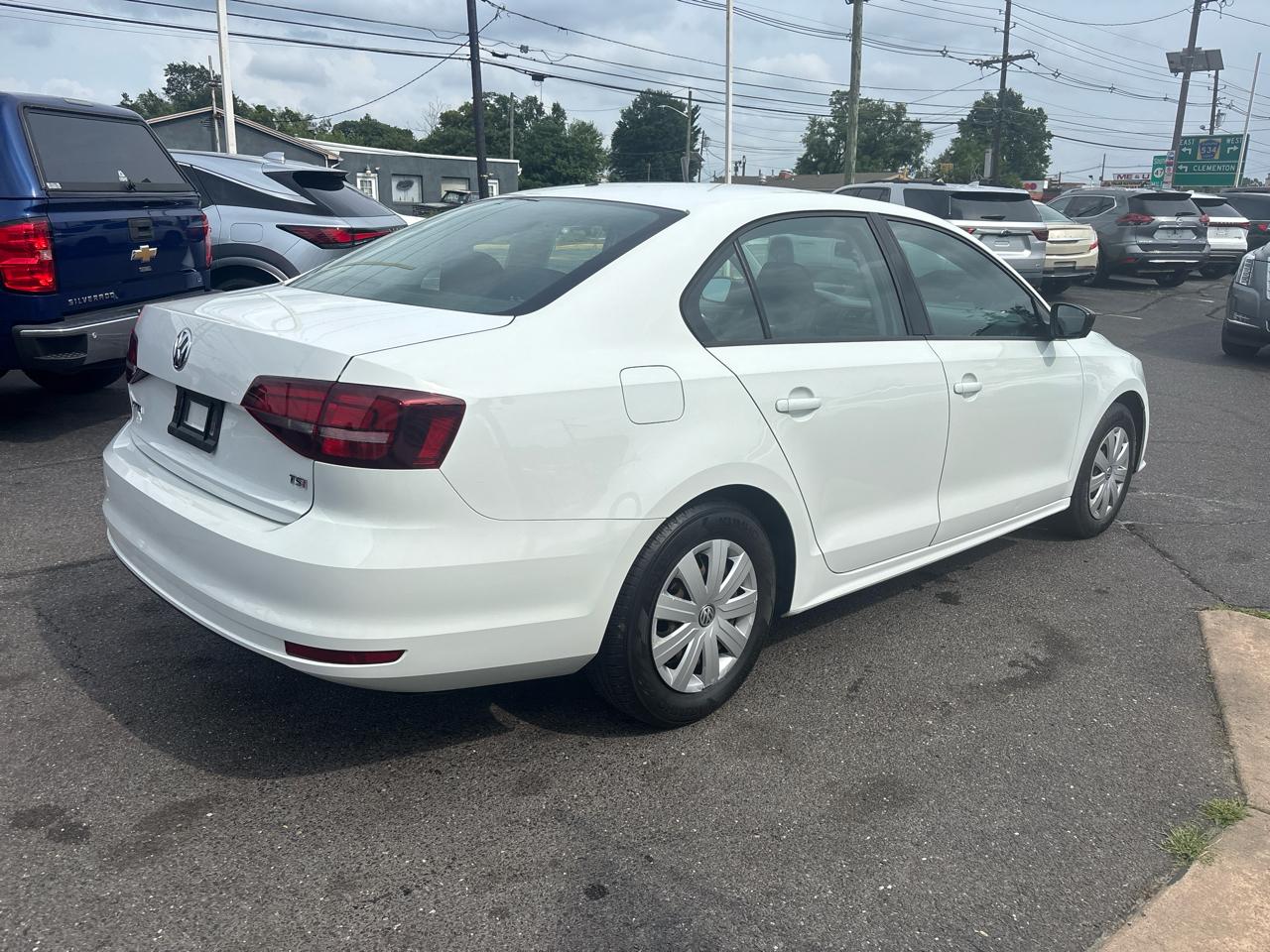Volkswagen Jetta Sedan 4dr Auto 1.4T S 2016
