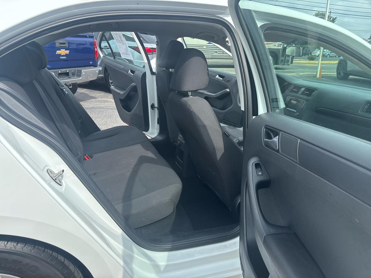 Volkswagen Jetta Sedan 4dr Auto 1.4T S 2016