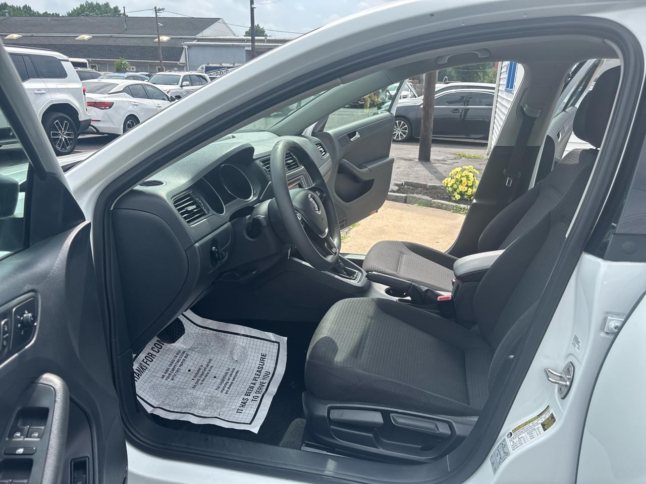 Volkswagen Jetta Sedan 4dr Auto 1.4T S 2016