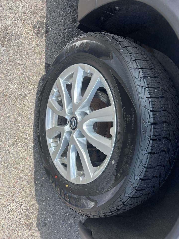 Nissan Rogue AWD SV 2018