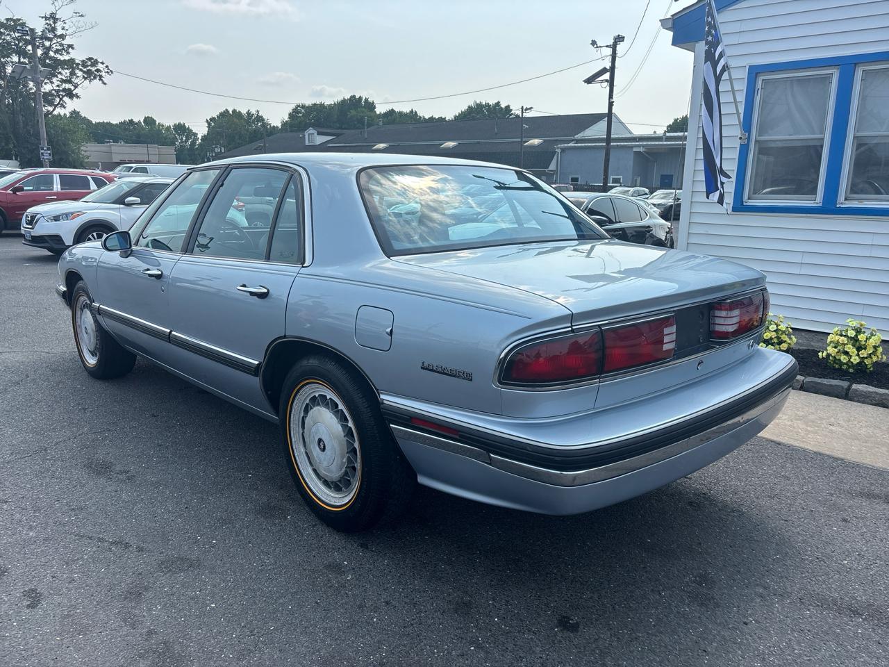Buick LeSabre 4dr Sedan Custom 1995