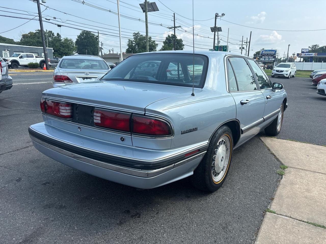 Buick LeSabre 4dr Sedan Custom 1995