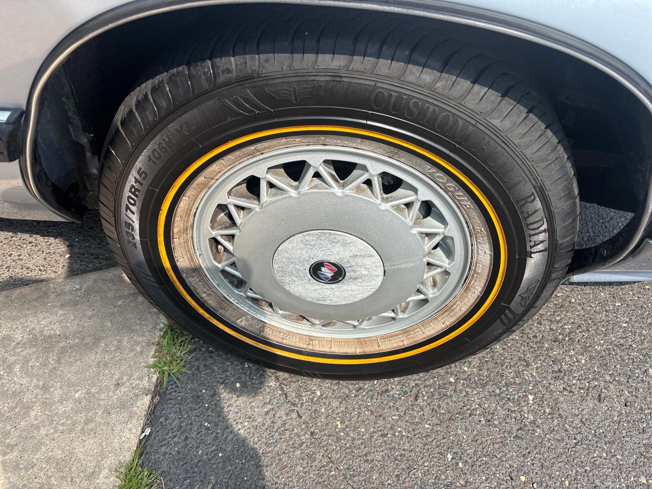 Buick LeSabre 4dr Sedan Custom 1995