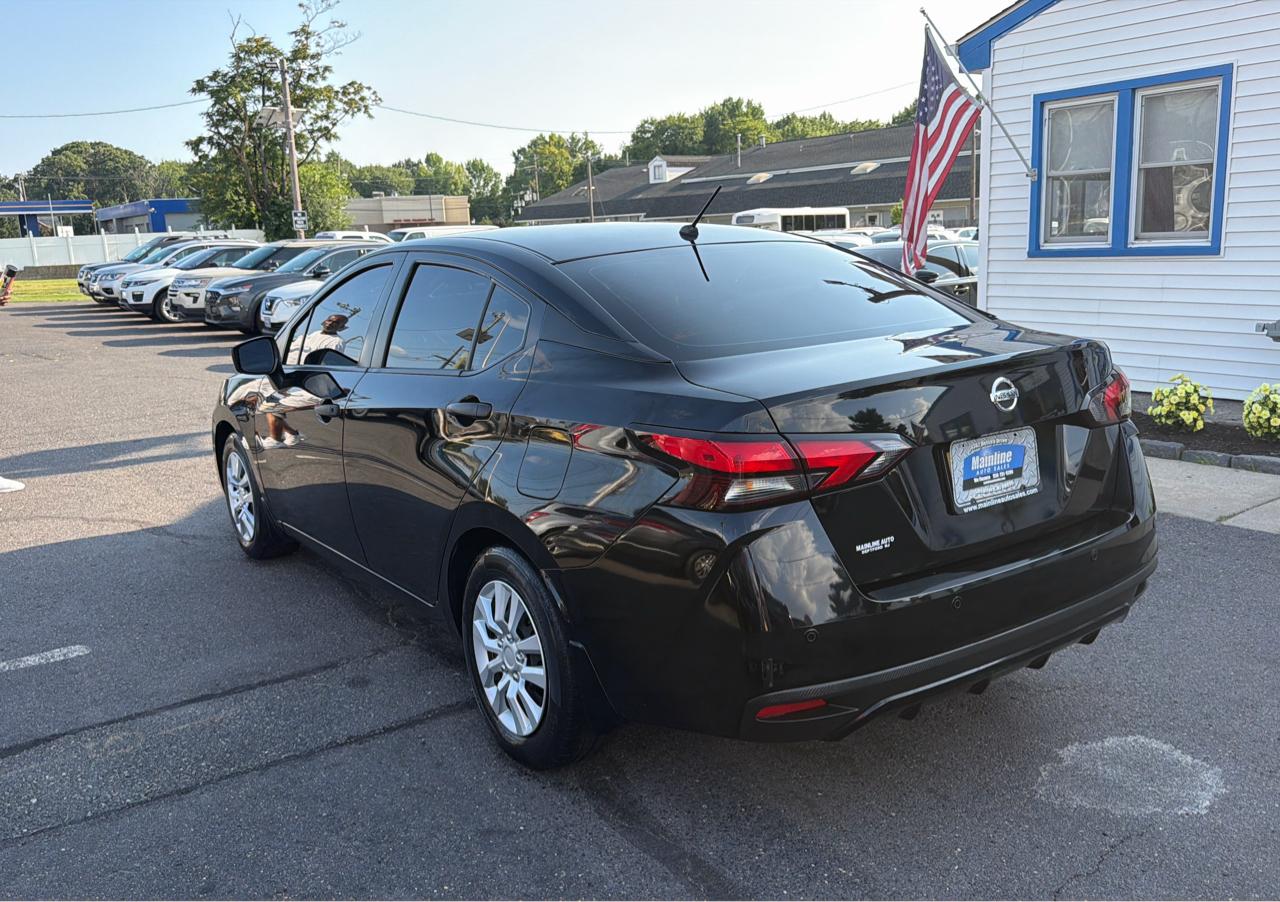 Nissan Versa S CVT 2021