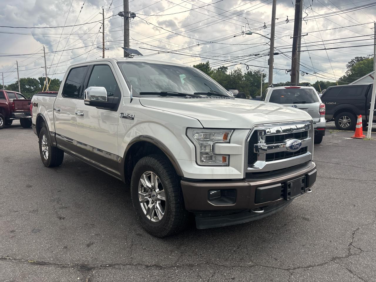 Ford F-150 4WD SuperCab 133" Lariat 2017