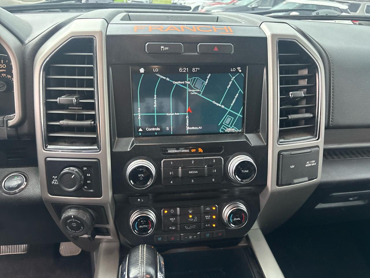 Ford F-150 4WD SuperCab 133" Lariat 2017