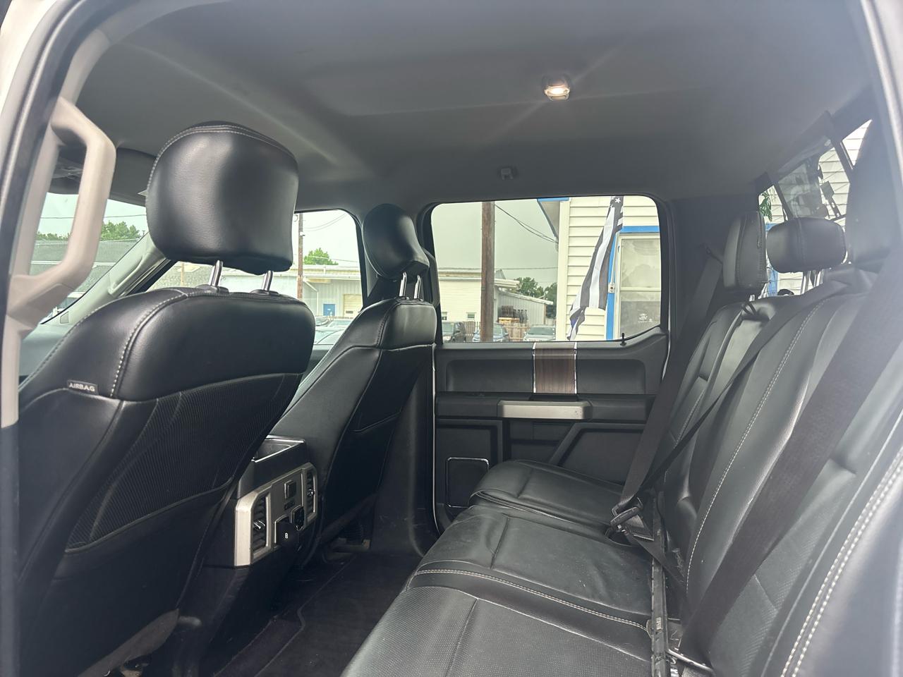 Ford F-150 4WD SuperCab 133" Lariat 2017