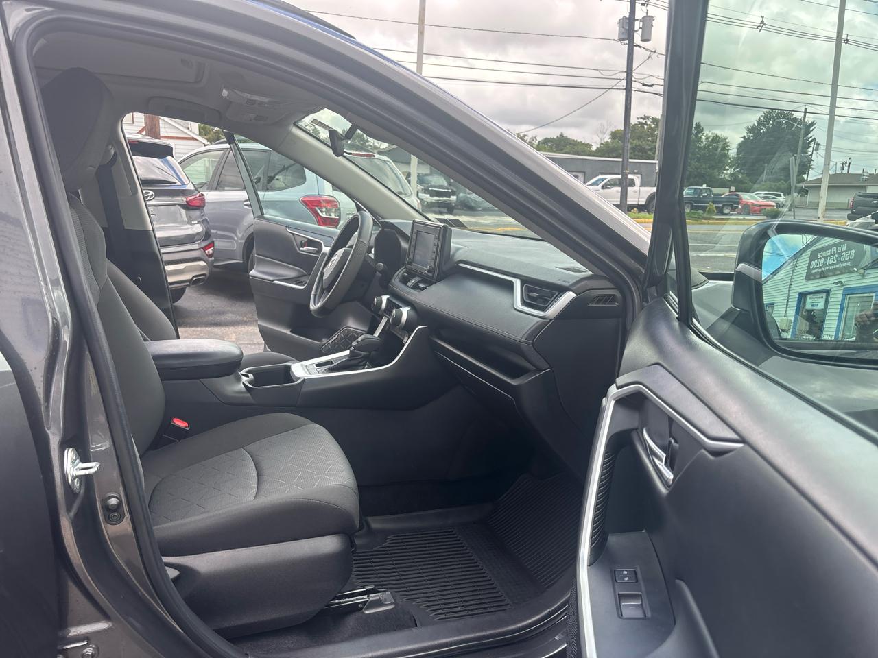 Toyota RAV4 XLE AWD (Natl) 2022