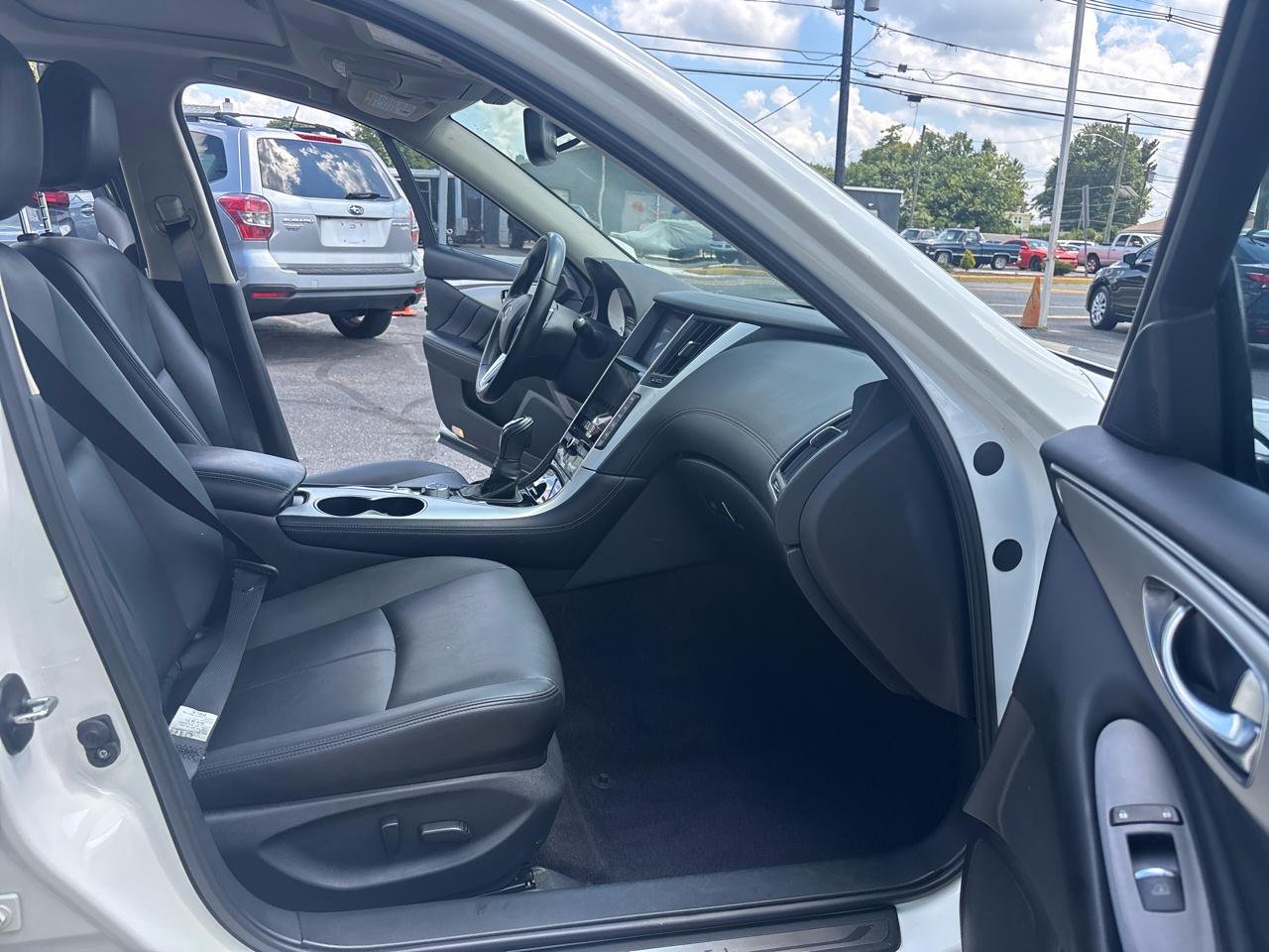 Infiniti Q50 3.0t LUXE AWD 2020