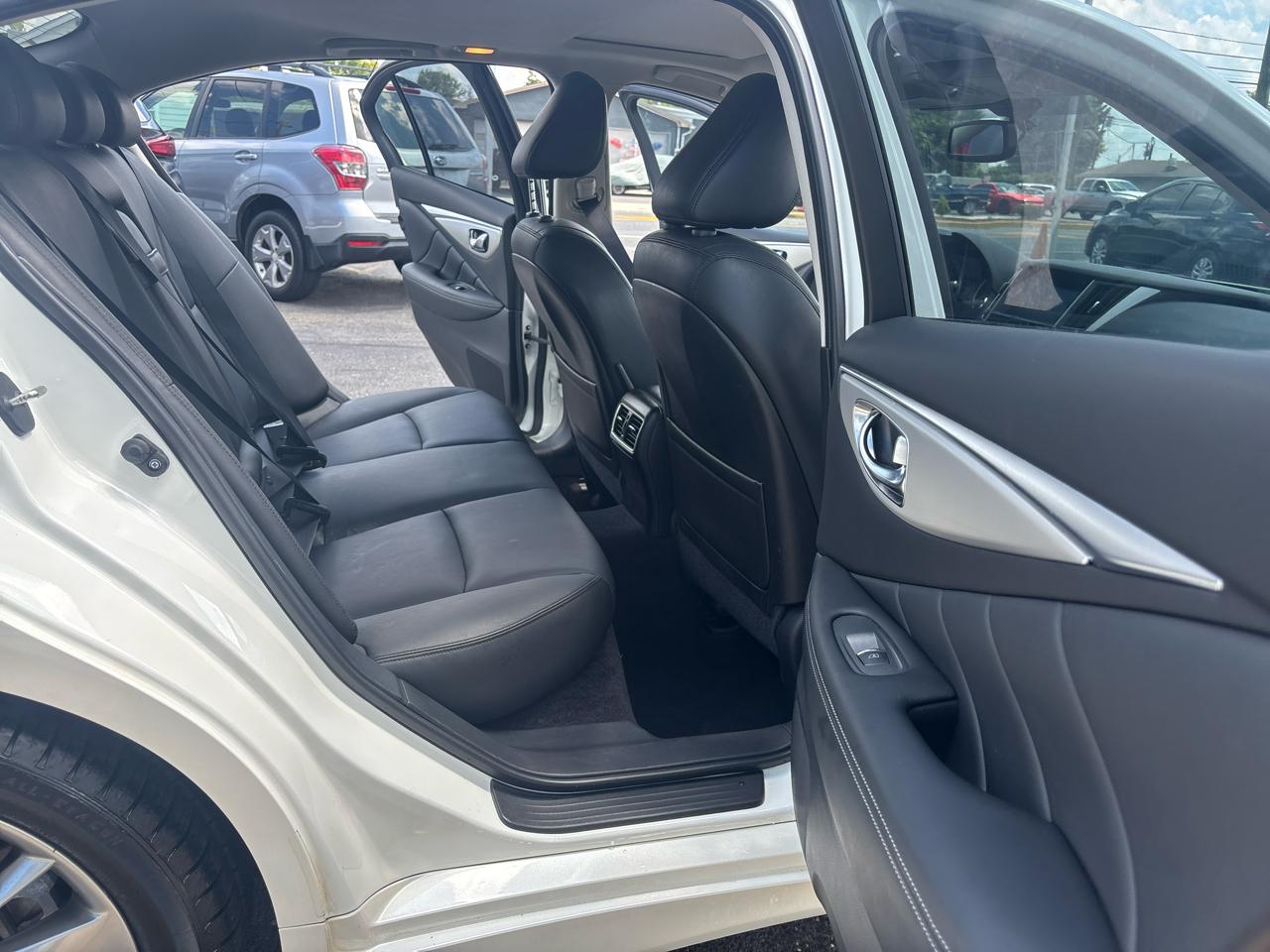 Infiniti Q50 3.0t LUXE AWD 2020