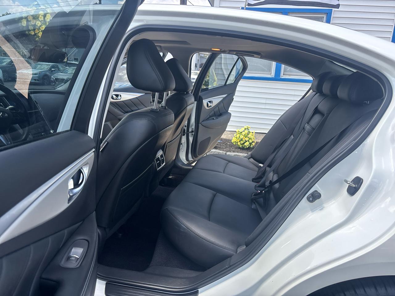 Infiniti Q50 3.0t LUXE AWD 2020