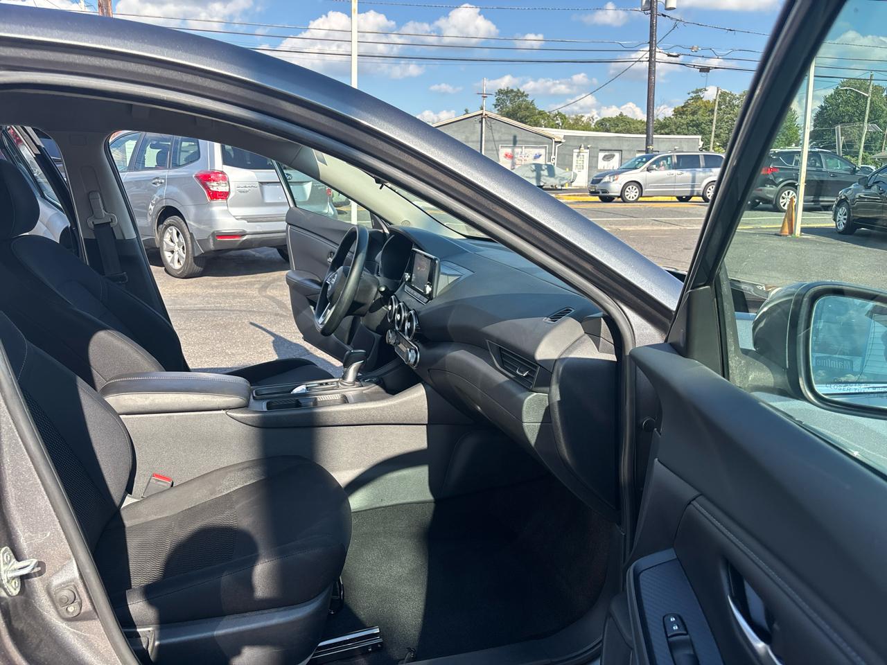 Nissan Sentra S CVT 2022