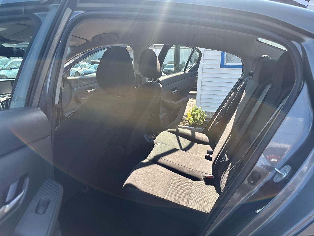 Nissan Sentra S CVT 2022