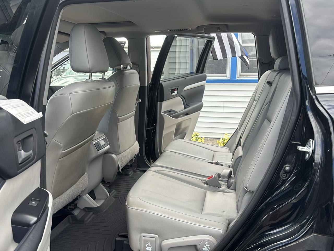Toyota Highlander AWD 4dr V6 XLE (Natl) 2015