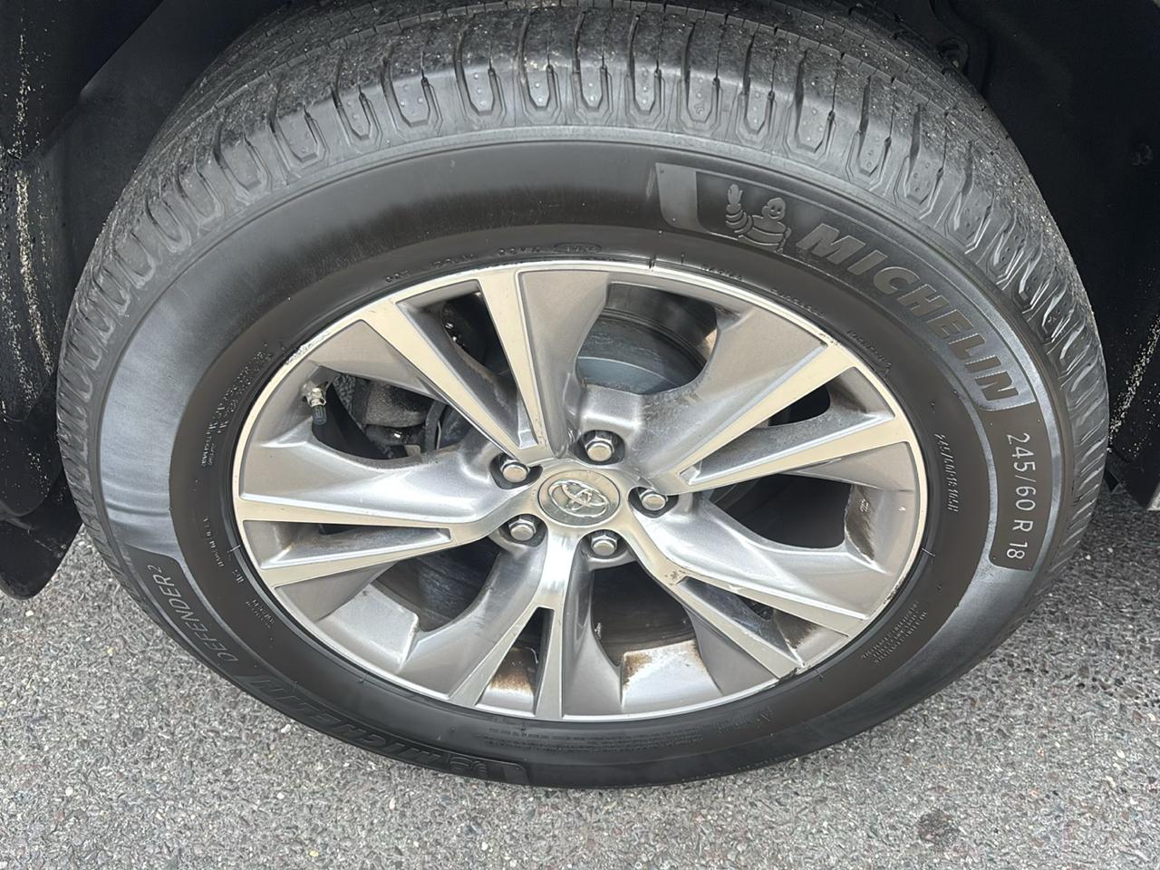 Toyota Highlander AWD 4dr V6 XLE (Natl) 2015