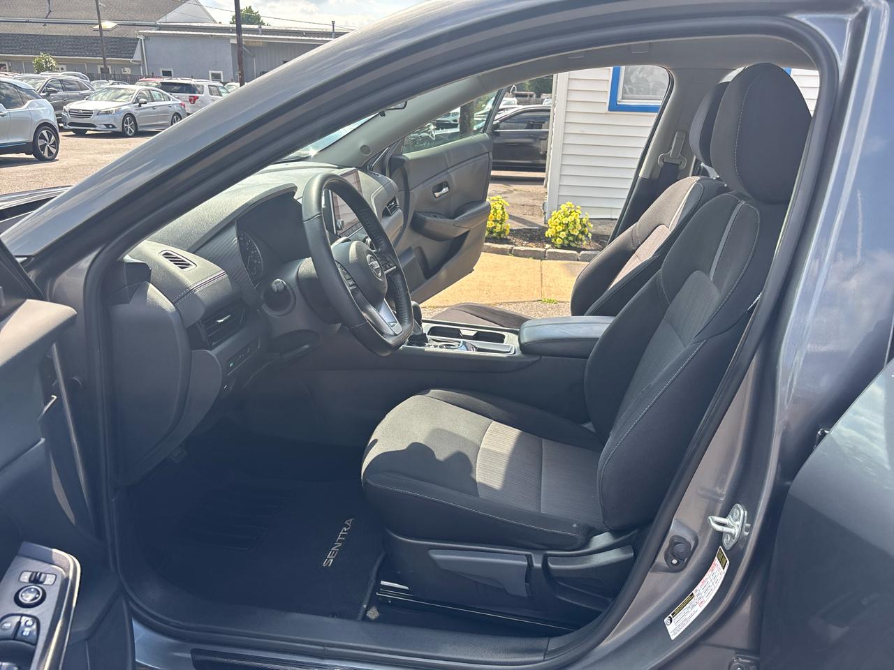 Nissan Sentra SV CVT 2023
