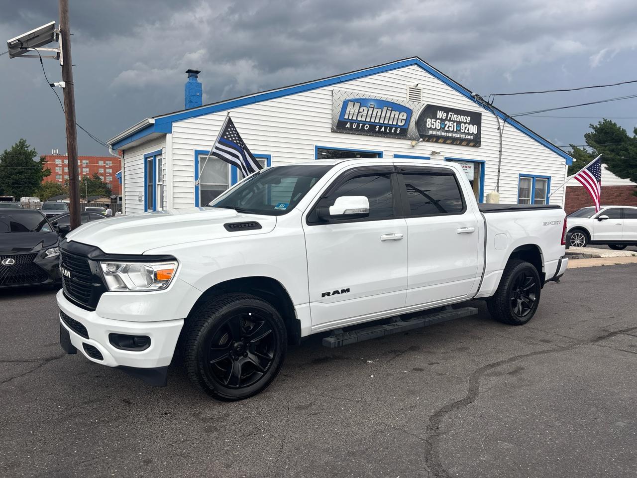 RAM 1500 Big Horn 4x4 Crew Cab 5'7" Box 2020