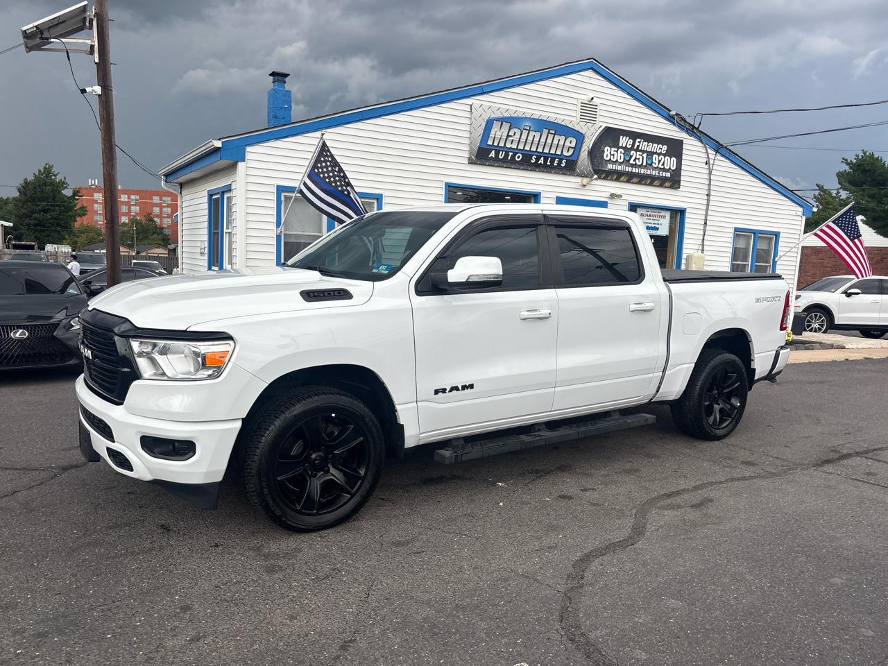 RAM 1500 Big Horn 4x4 Crew Cab 5'7" Box 2020