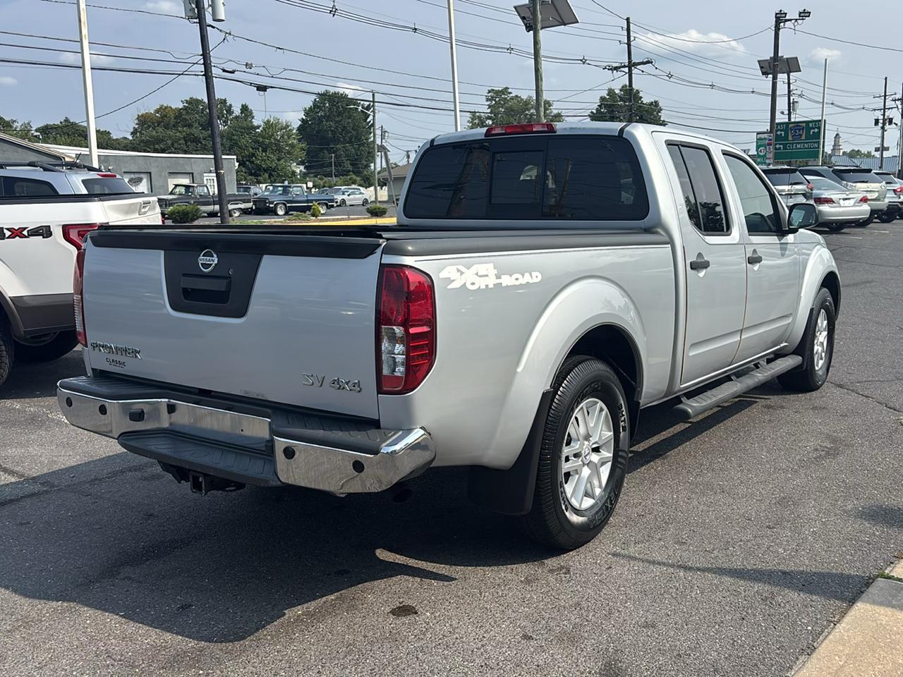 Nissan Frontier 4WD Crew Cab LWB Auto SV 2015