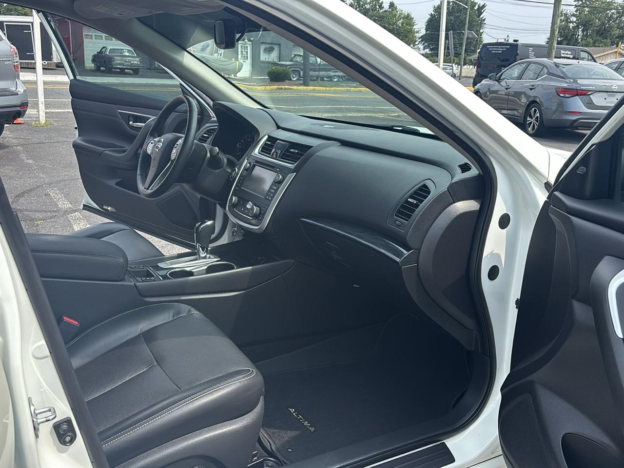 Nissan Altima 4dr Sdn I4 2.5 SL 2016