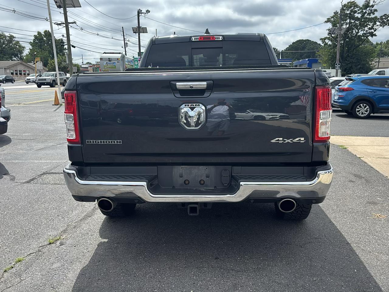 RAM 1500 Big Horn 4x4 Quad Cab 6'4" Box 2020