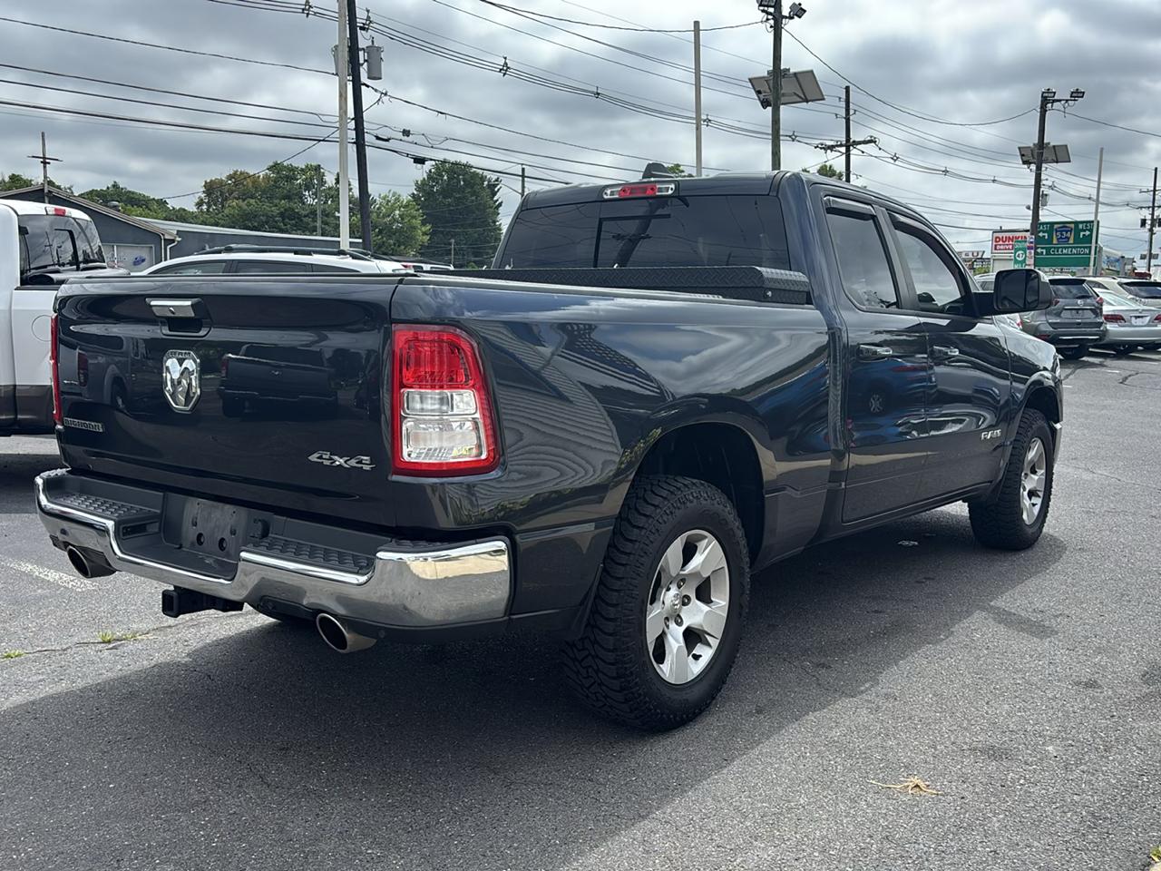 RAM 1500 Big Horn 4x4 Quad Cab 6'4" Box 2020