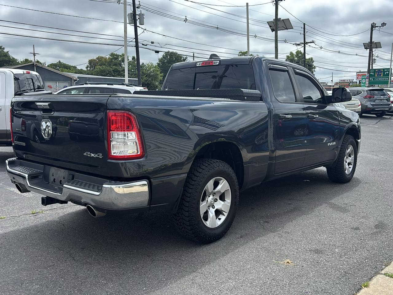RAM 1500 Big Horn 4x4 Quad Cab 6'4" Box 2020