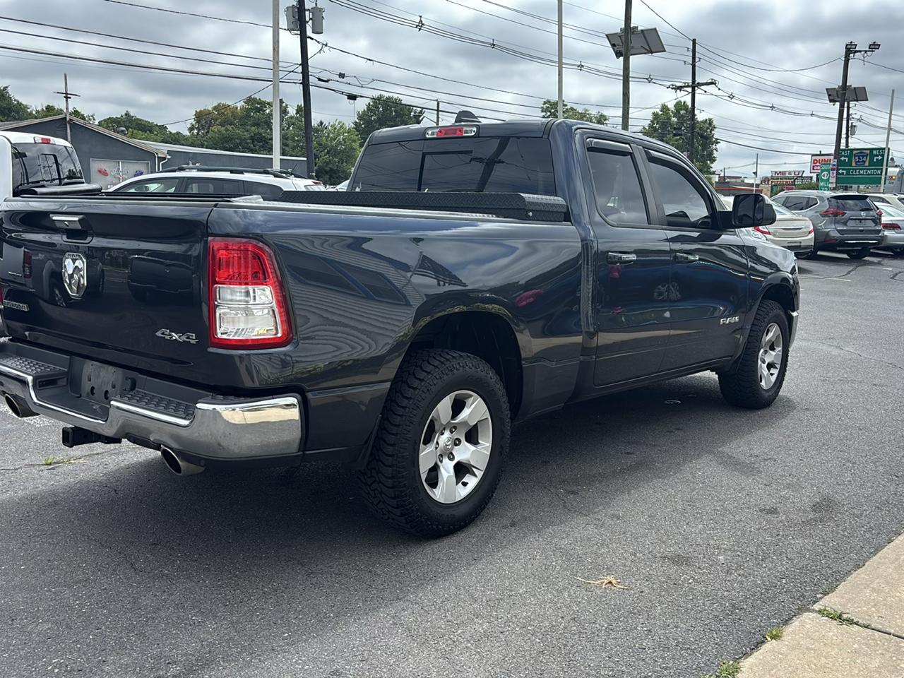 RAM 1500 Big Horn 4x4 Quad Cab 6'4" Box 2020