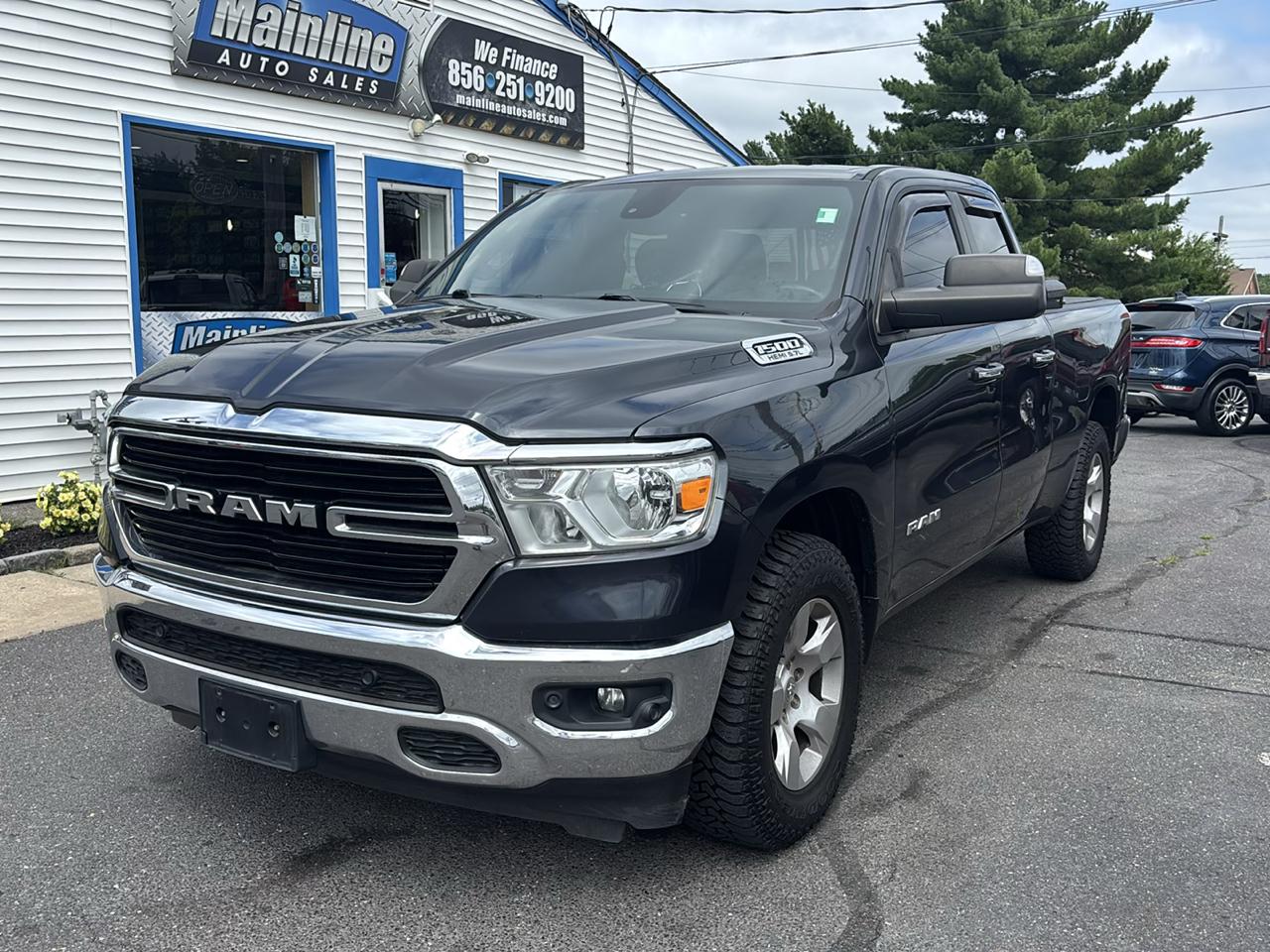 RAM 1500 Big Horn 4x4 Quad Cab 6'4" Box 2020