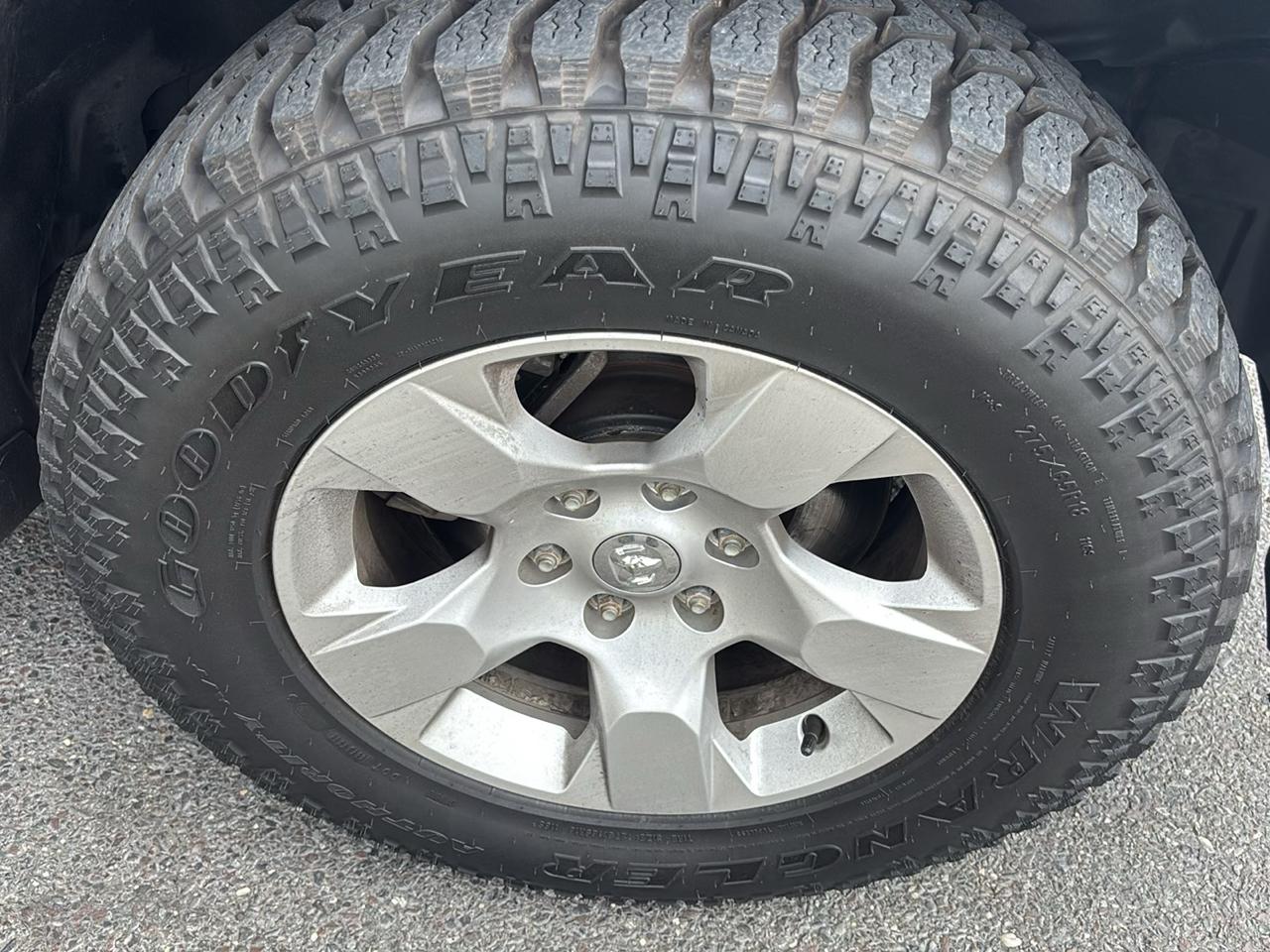 RAM 1500 Big Horn 4x4 Quad Cab 6'4" Box 2020