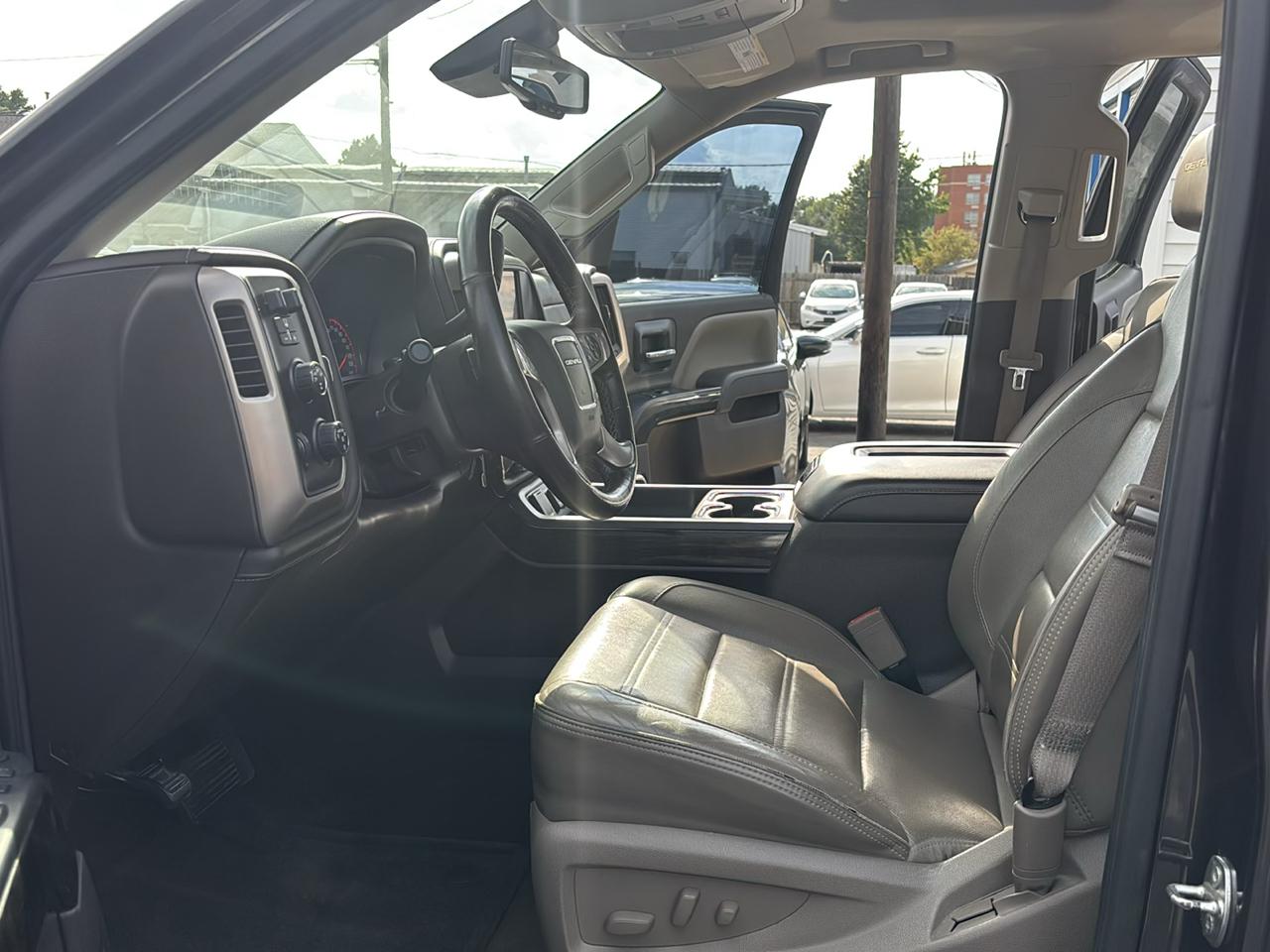 GMC Sierra 1500 4WD Crew Cab 143.5" Denali 2016