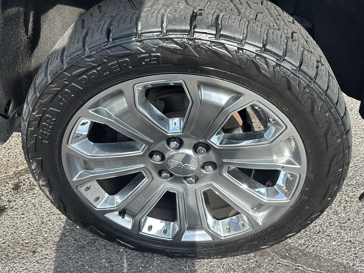 GMC Sierra 1500 4WD Crew Cab 143.5" Denali 2016