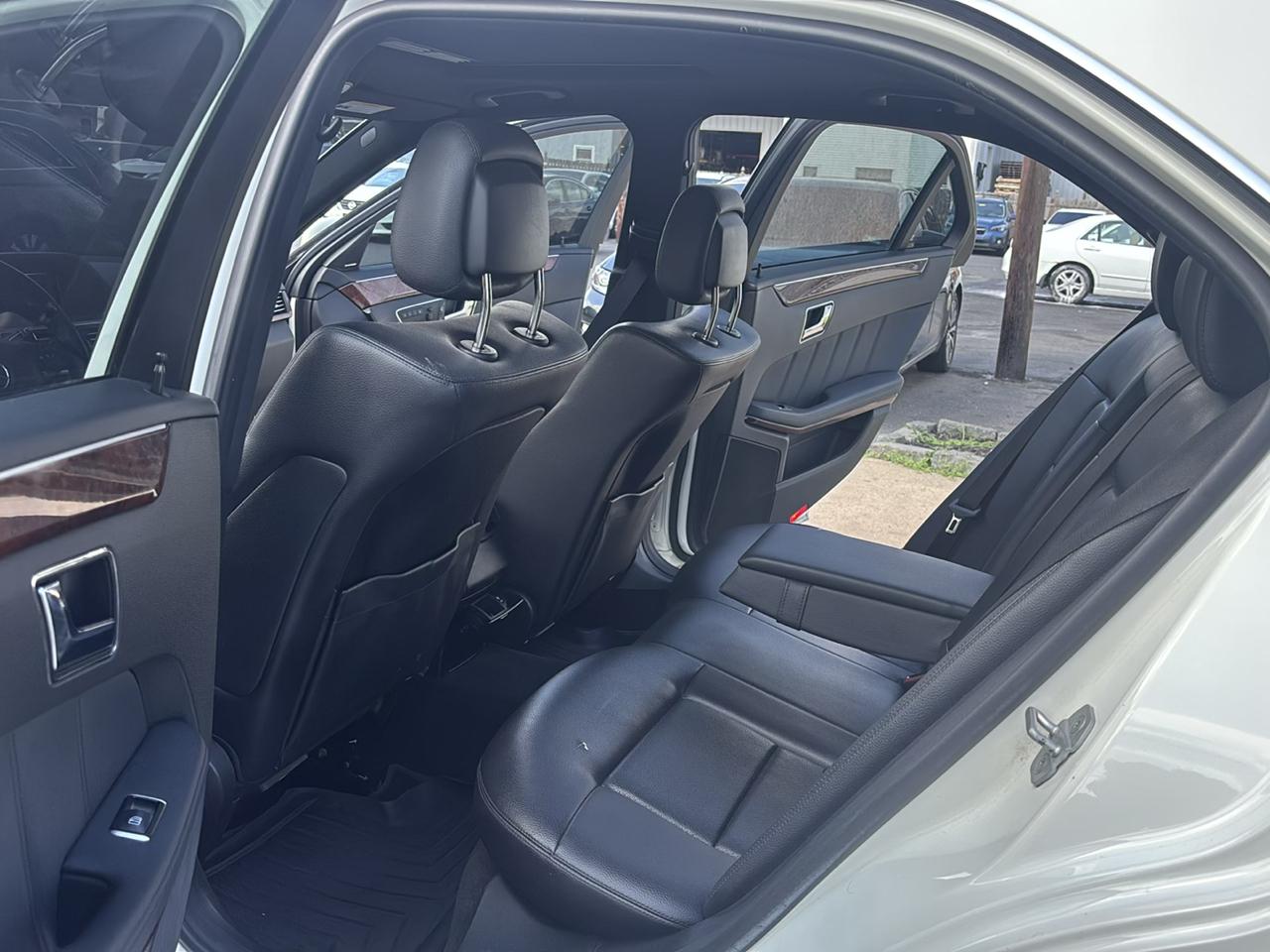 Mercedes-Benz E-Class 4dr Sdn E 350 Sport 4MATIC 2011