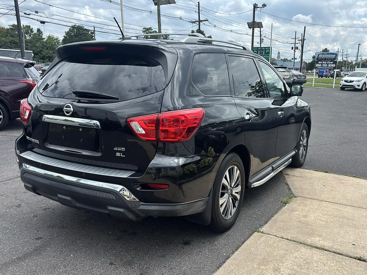 Nissan Pathfinder 4x4 SL 2018