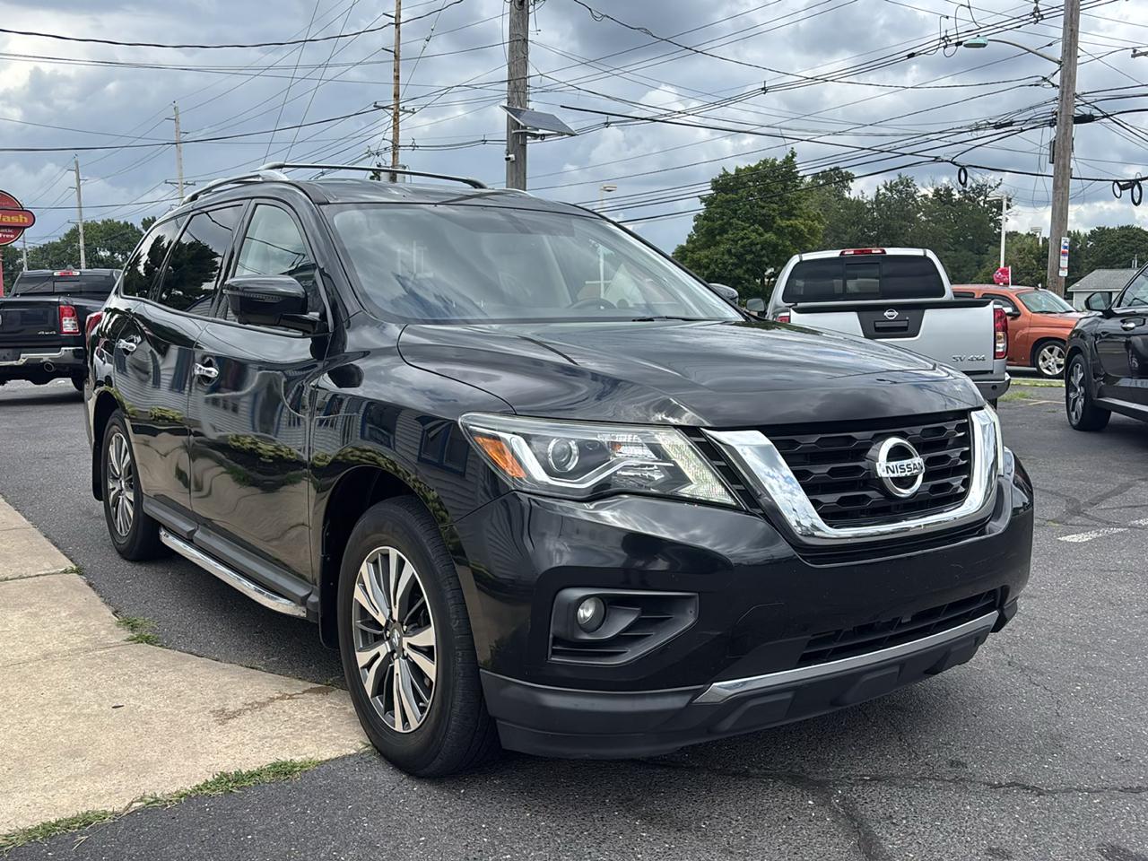 Nissan Pathfinder 4x4 SL 2018
