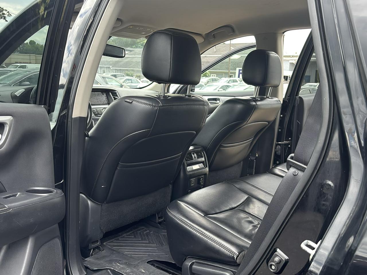 Nissan Pathfinder 4x4 SL 2018