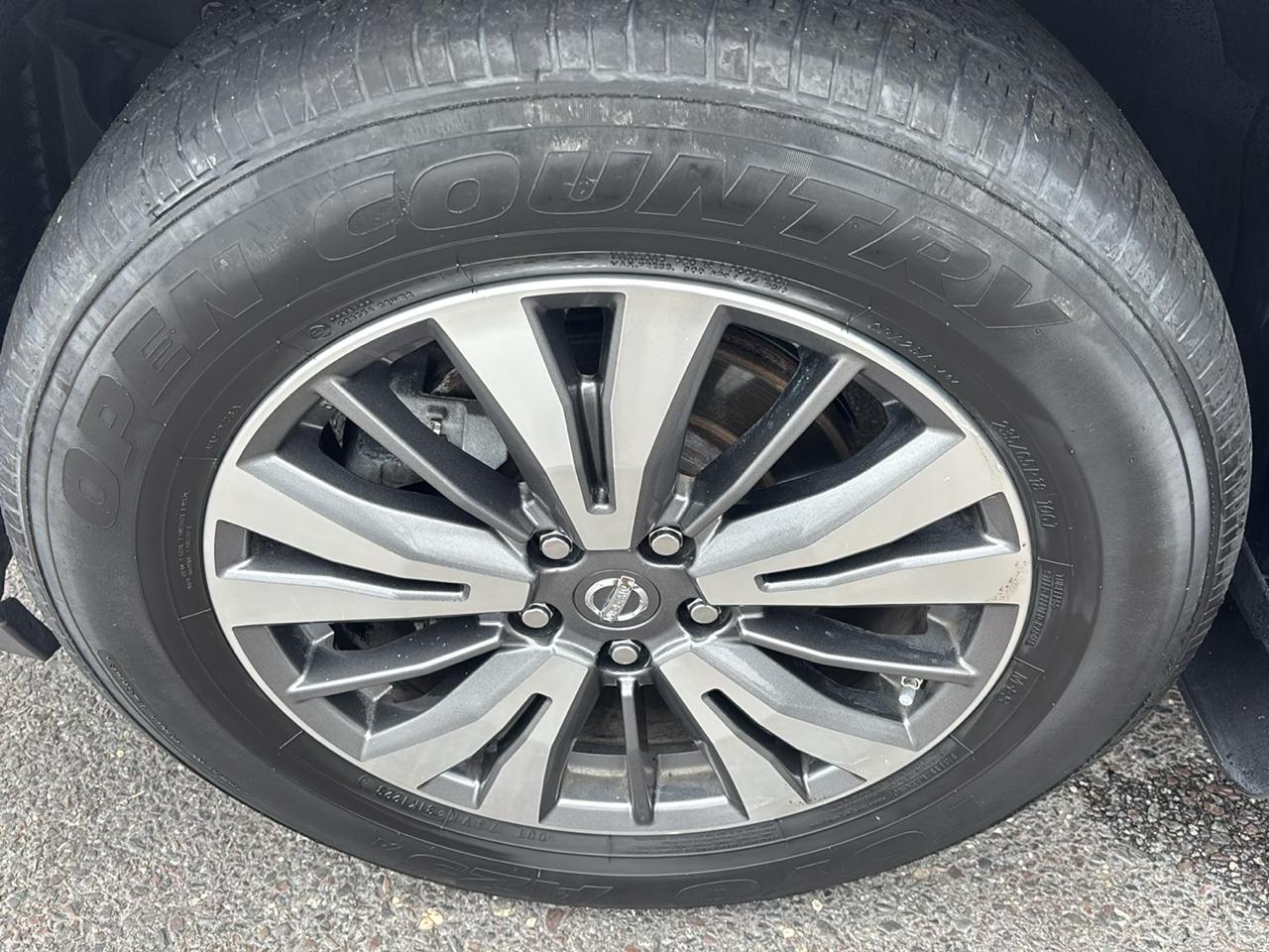 Nissan Pathfinder 4x4 SL 2018