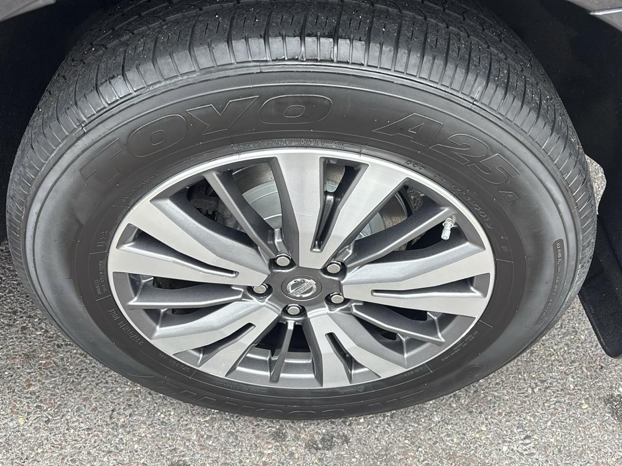 Nissan Pathfinder 4x4 SL 2018
