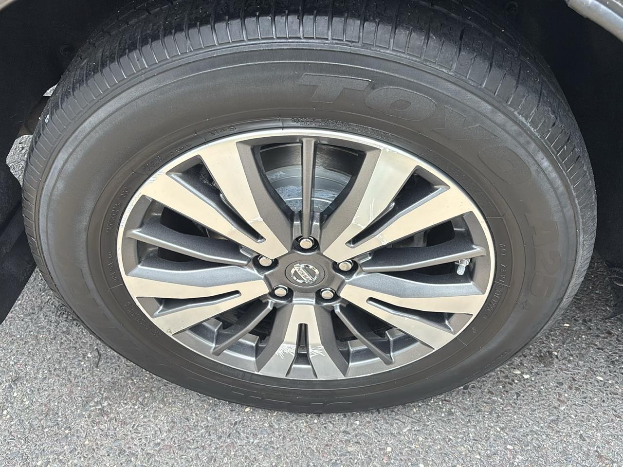 Nissan Pathfinder 4x4 SL 2018