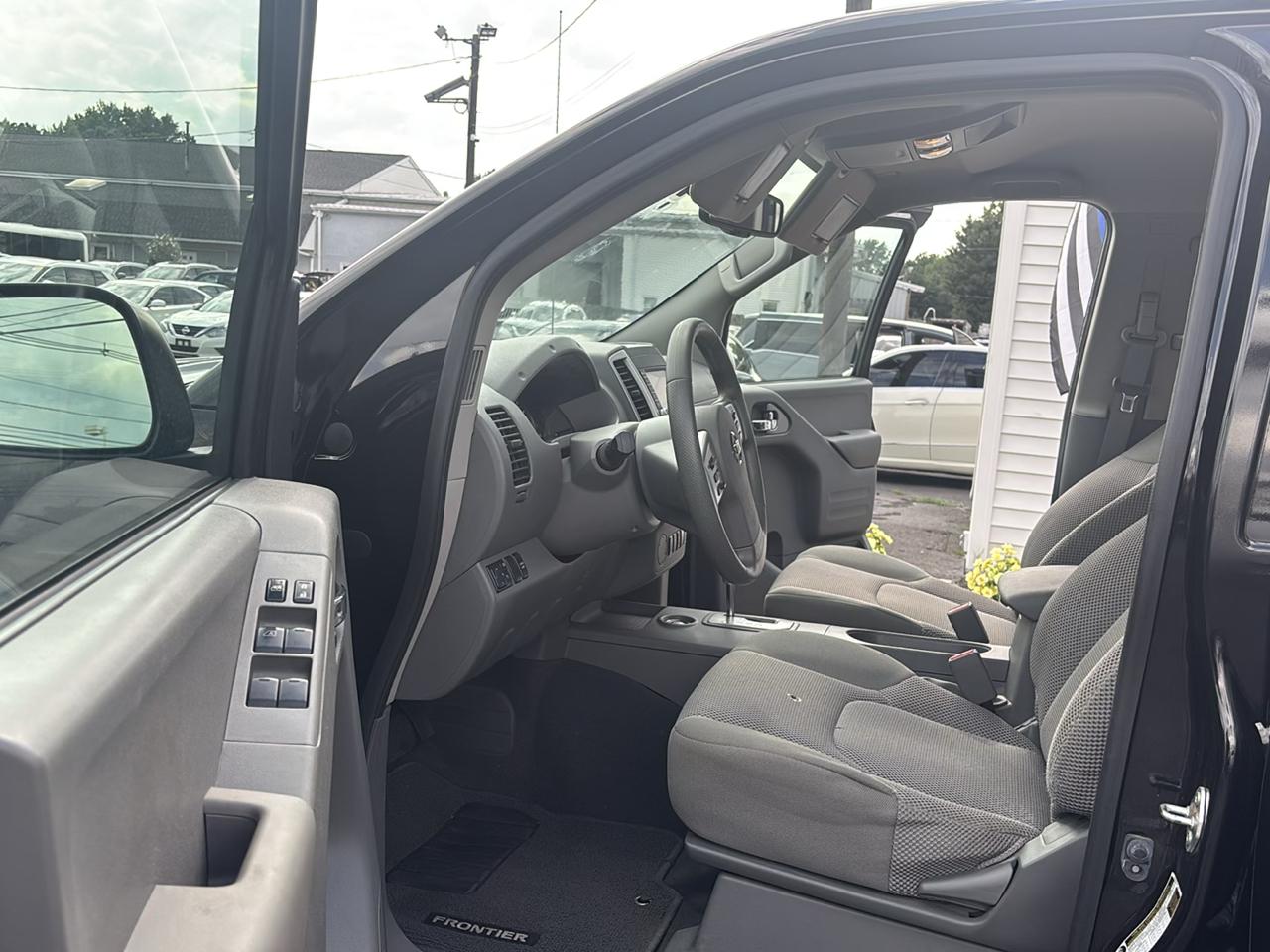 Nissan Frontier Crew Cab 4x2 SV Auto 2020