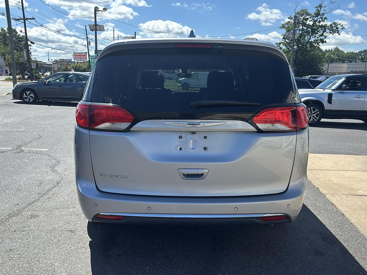 Chrysler Pacifica Touring L FWD 2020